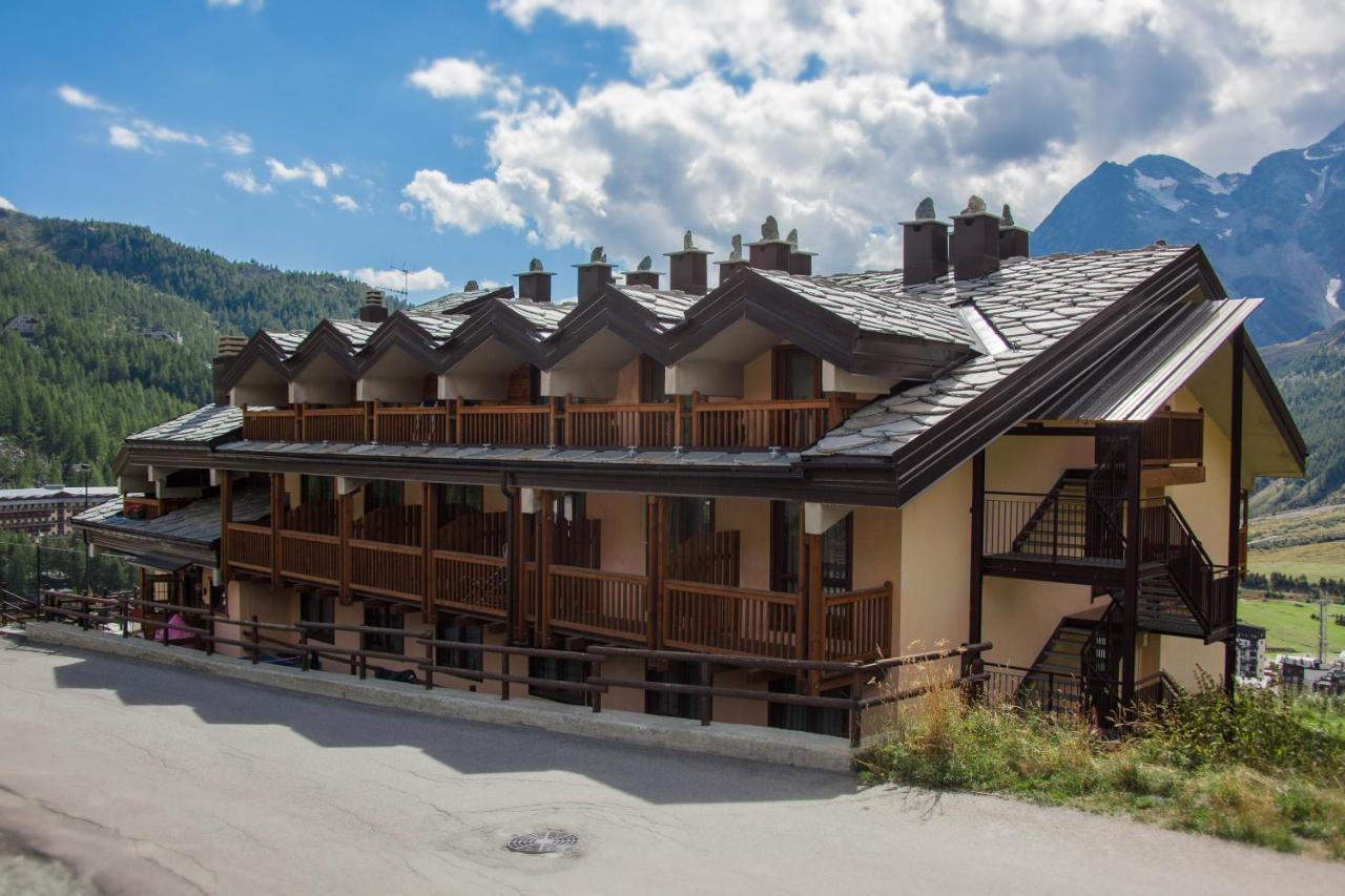 Hotel Meublé Furggen Breuil-Cervinia Esterno foto