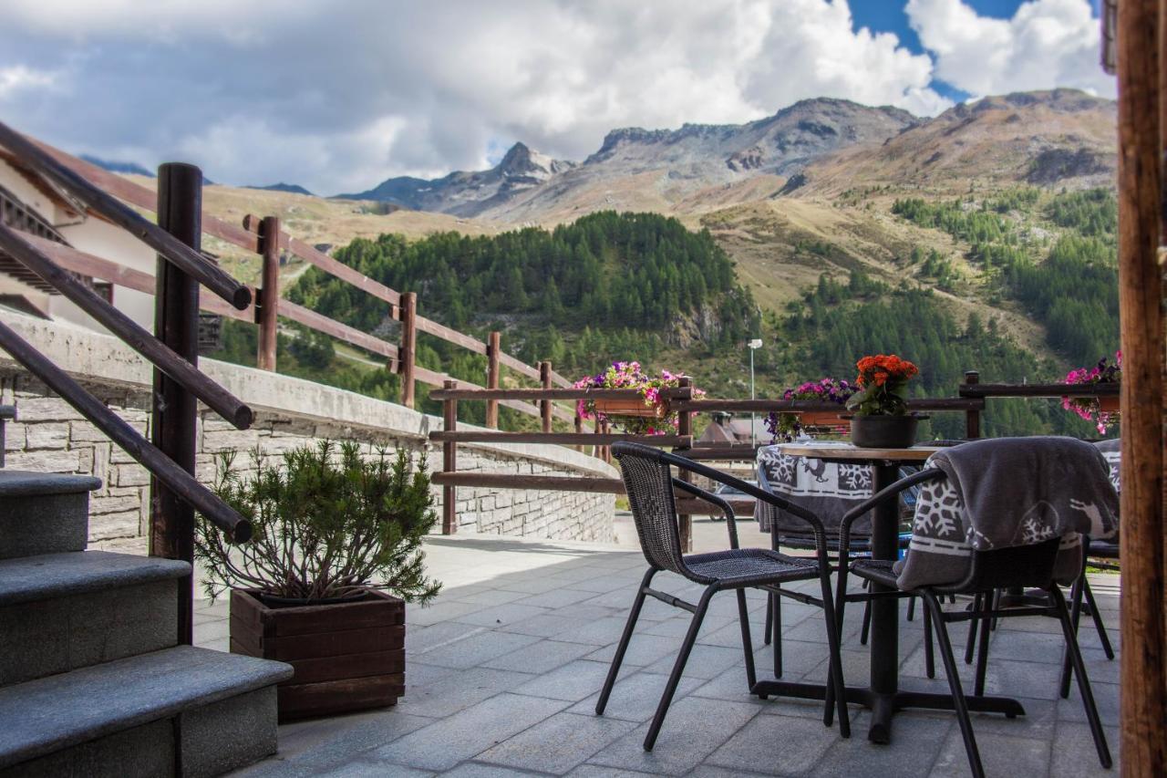 Hotel Meublé Furggen Breuil-Cervinia Esterno foto